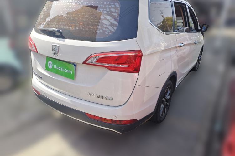 Used Baojun 730 2017 1.8L iAMT Luxury Version 7-Seater
