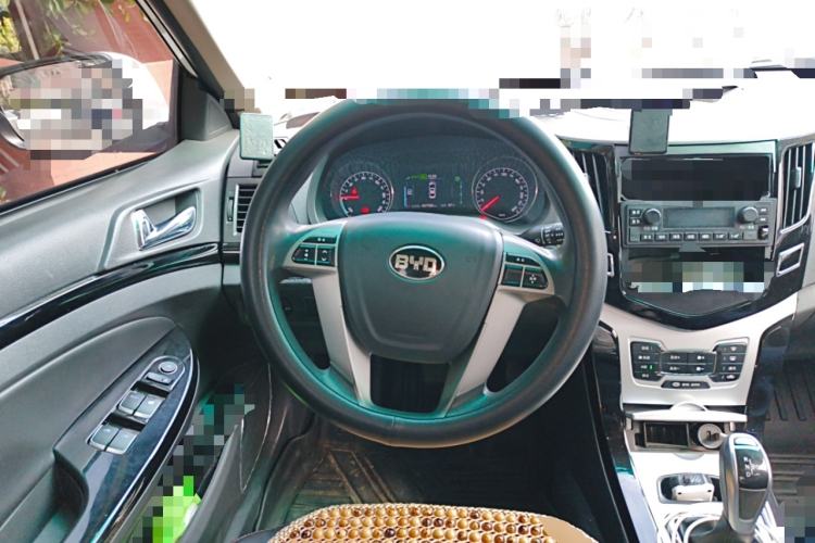 Used BYD e5 2018 450 Smart Connect Enjoyment Version
