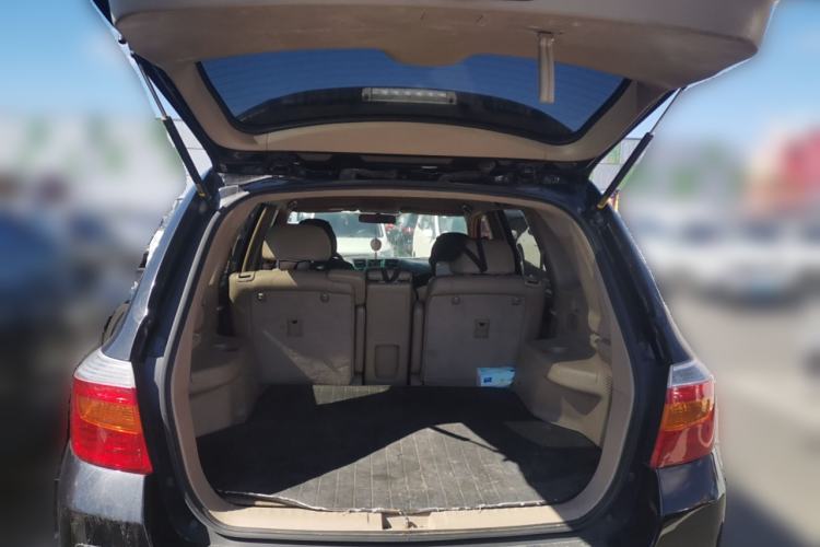 Used Toyota Highlander 2011 2.7L Two-Wheel Drive 5-Seater Sport Edition
