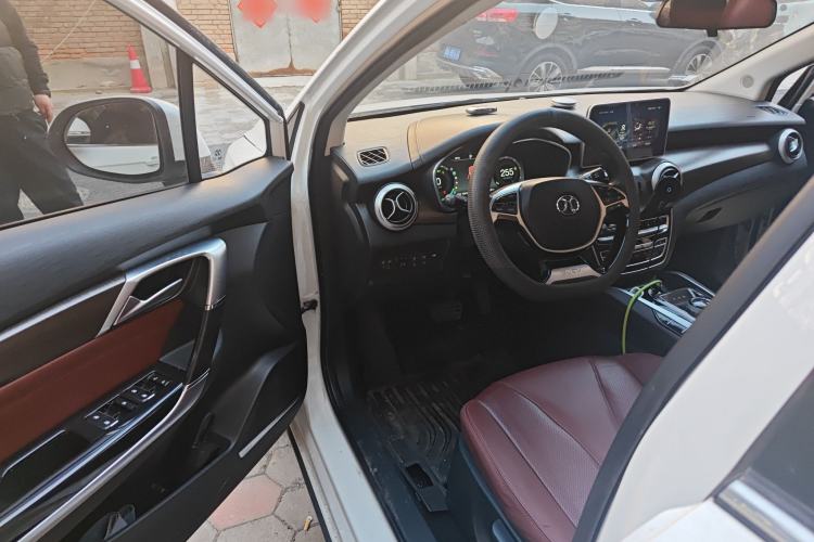 Used BAIC Beijing EU5 2019 R500 Smart Wind Edition Interior 3