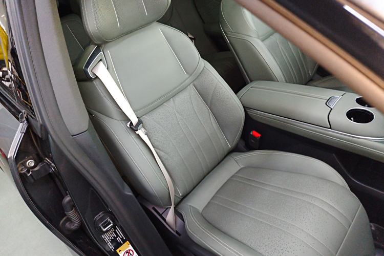 Used Deepal S07 2025 215Max Deep Blue Intelligent Driving AD PRO Range-Extended Version Right Front Seat