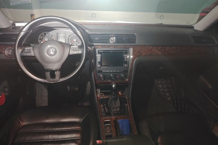 Used Volkswagen Passat 2011 1.8TSI DSG Prestige Edition Center Console