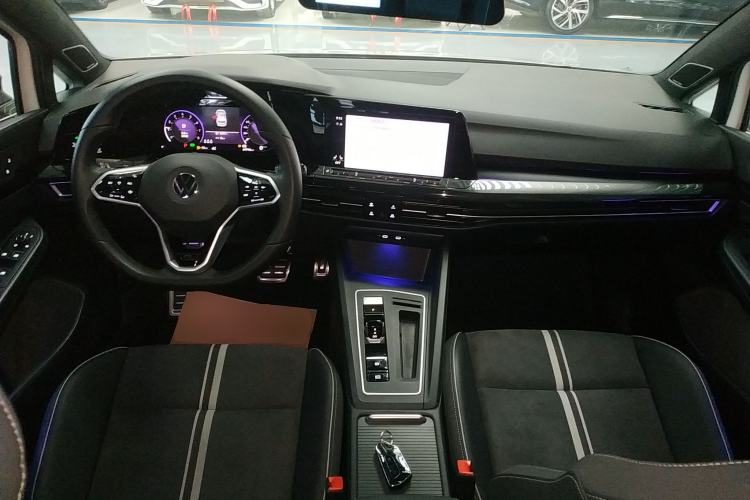 Used Volkswagen Golf 2021 280TSI DSG R-Line Center Console