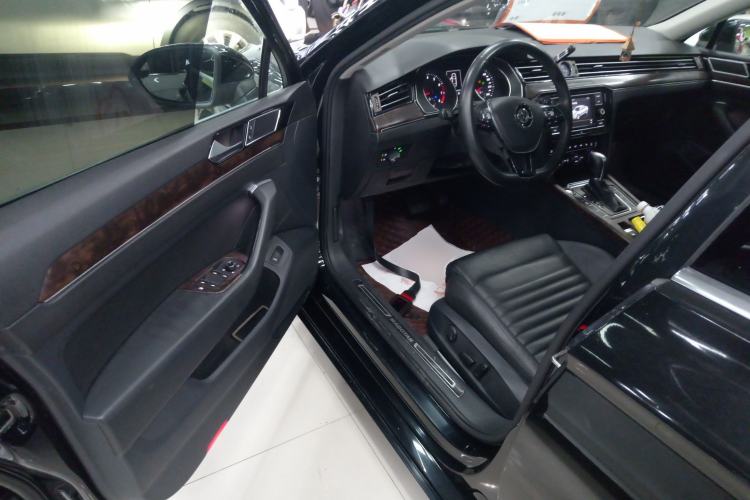 Used Volkswagen Magotan 2018 Facelift 330TSI DSG Luxury Model