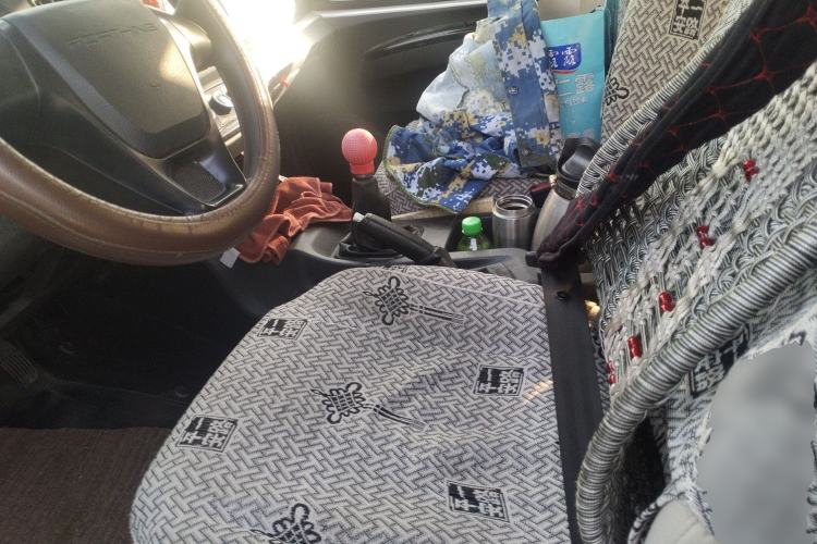 Used FORTHING Lingzhi 2023 M5L 1.6L Base Model 5 Seats Left Front Seat