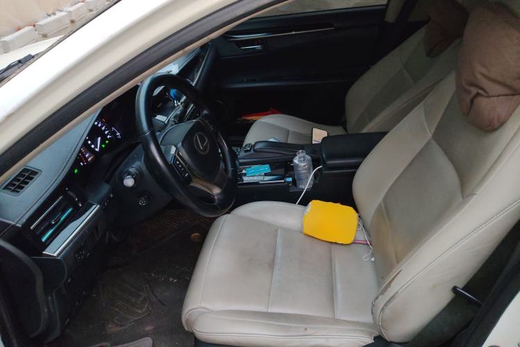 Used Lexus ES 2013 300h Elite Edition