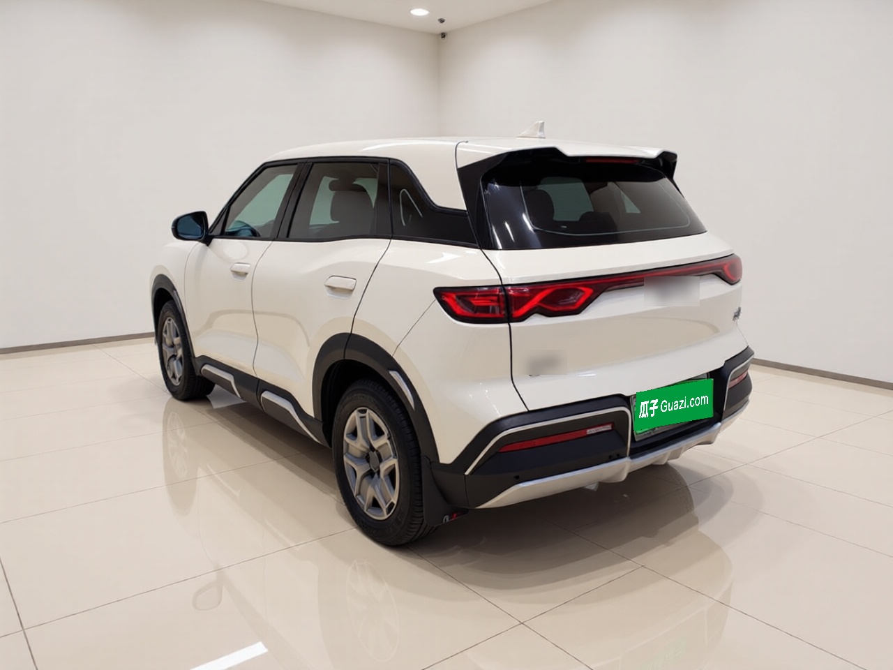 BYD Yuan UP 2025 Model 301KM Leading Version — снимка 4