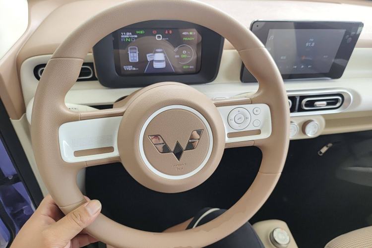 Used Wuling Hongguang MINIEV 2024 3rd Generation 215km Advanced Version
