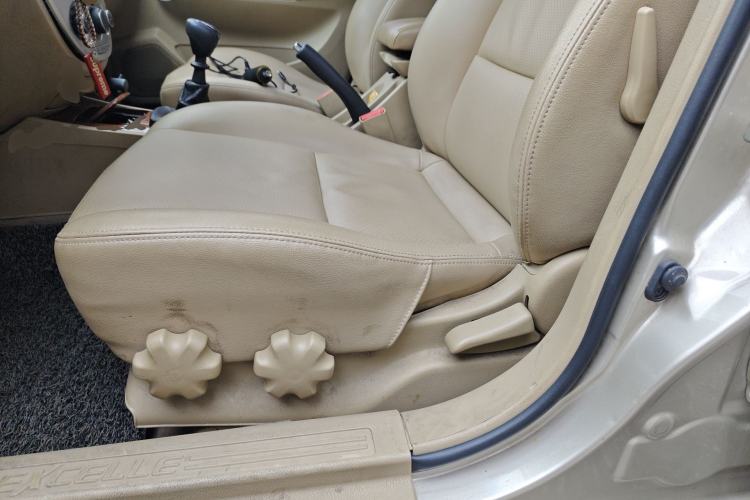 Used Buick Excelle 2013 1.5L Manual Luxury Model
