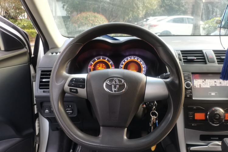 Used Toyota Corolla 2013 Special Edition 1.8L CVT ZhiKu GL-i Steering Wheel