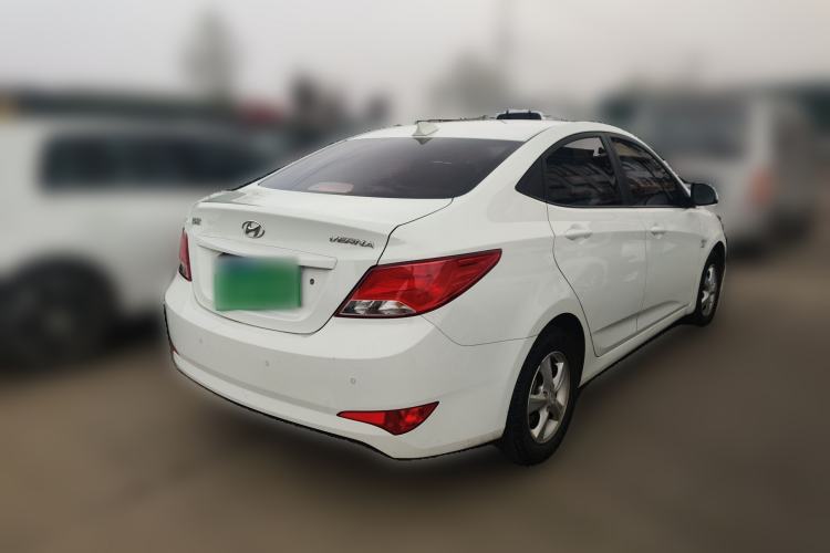 Used Hyundai Verna (older generation) 2016 1.4L Automatic Smart GLS Rear Right 45 Deg