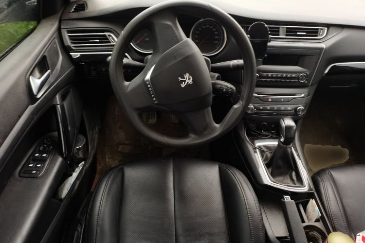 Used Peugeot 408 2014 1.8L Manual Leading Edition Steering Wheel