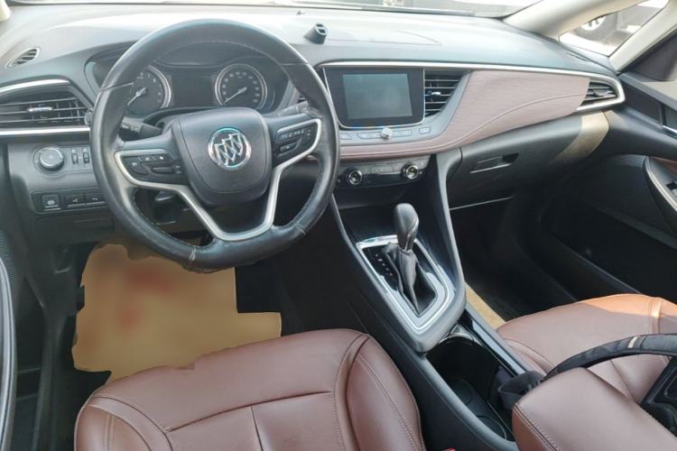 Used Buick GL6 2018 18T 6-Seater Prestige Model Center Console