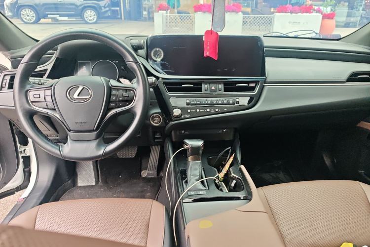 Used Lexus ES 2022 300h Excellence Edition