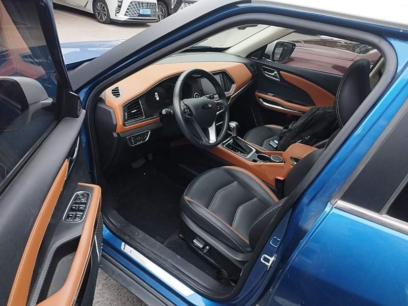 Used Zotye T300 2017 1.5T CVT Flagship Model Two-Tone — 17