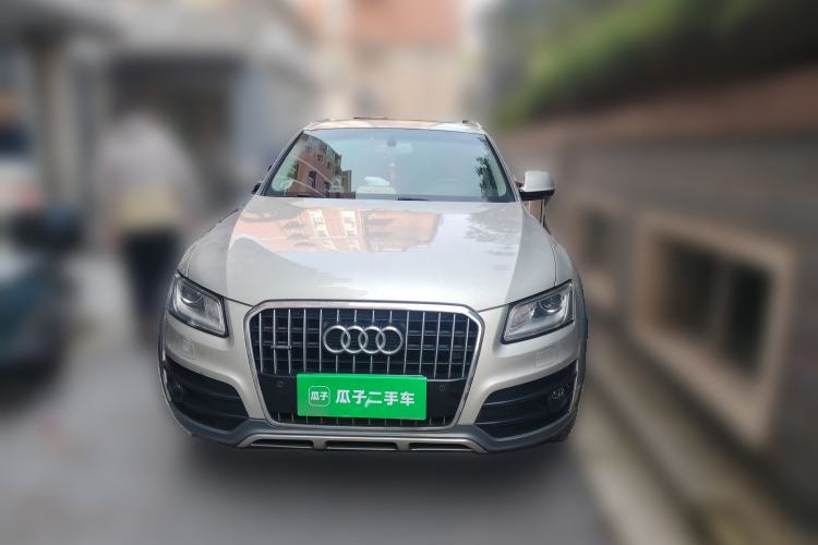 Used Audi Q5 2018 Collector's Edition 40 TFSI Technology Model
