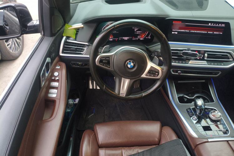 Used BMW X7 2019 xDrive40i Luxury M Sport Package Steering Wheel