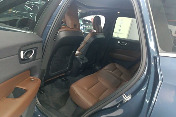 Used Volvo XC60 2022 B5 4x4 Zhiyi Luxury Edition