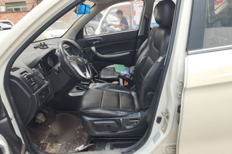 Used CHANGAN CS35 2014 1.6L Automatic Luxury Model China IV Standard Left Front Seat