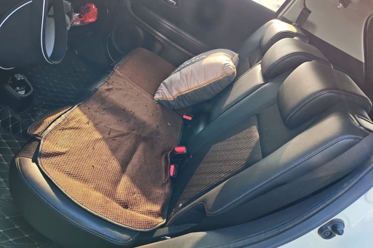 Used Honda Vezel 2020 1.5L CVT Pioneer Edition Left Rear Seat