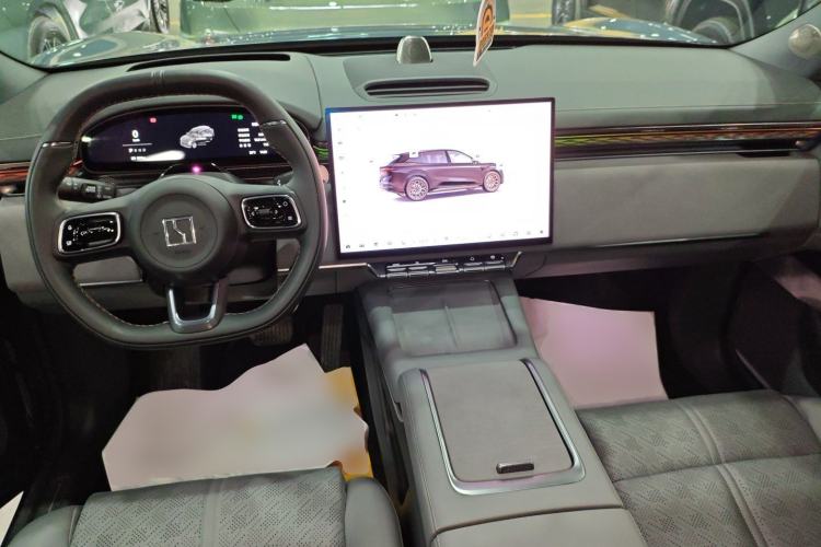 Used Zeekr 7X 2025 100 kWh Long-Range Rear-Wheel Drive with Intelligent Driving Features
