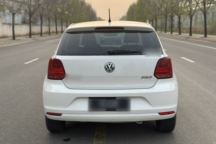 Used Volkswagen Polo 2016 1.4L Manual Fashion Model