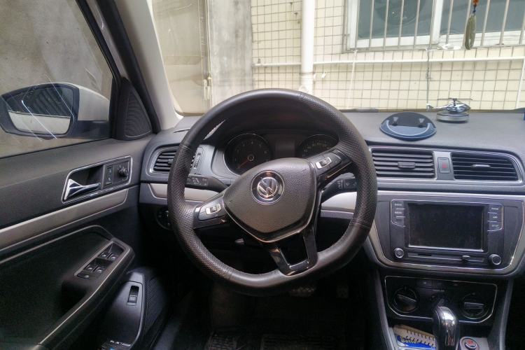 Used Volkswagen Lavida 2017 1.6L Automatic Comfort Edition
