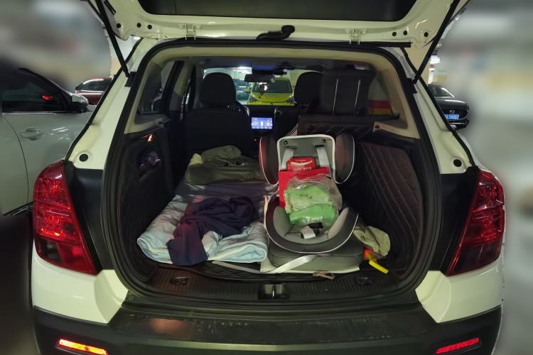 Used Chevrolet Trax 2016 1.4T Automatic Two-Wheel Drive Comfort Version with Sunroof Trunk