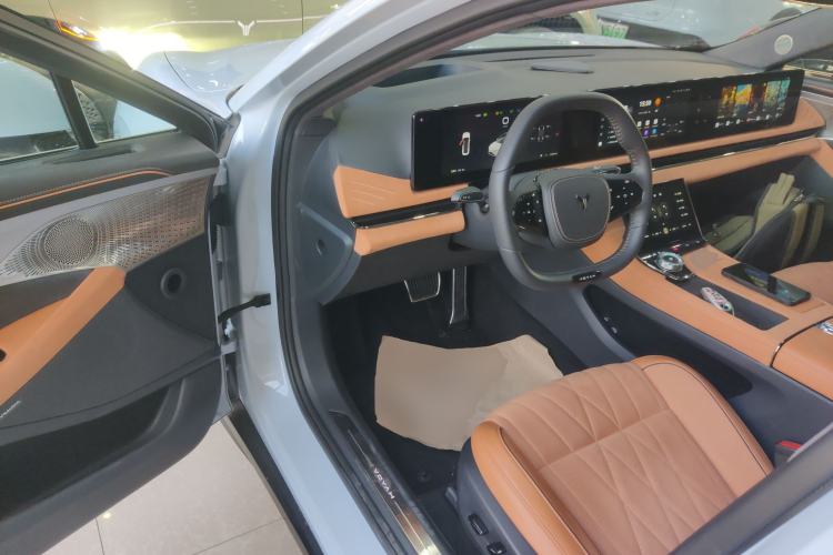 Used VOYAH PASSION 2023 Four-Wheel Drive Long-Range Version Driver Seat