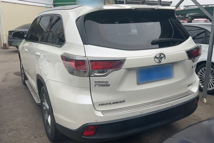 Used Toyota Highlander 2017 2.0T Two-Wheel Drive Luxury Edition 7 Seats