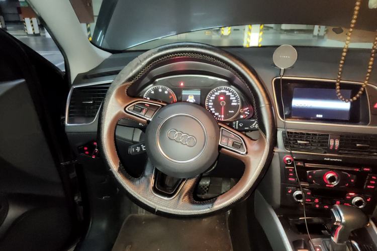 Used Audi Q5 2018 Collector's Edition 40 TFSI Technology Model
