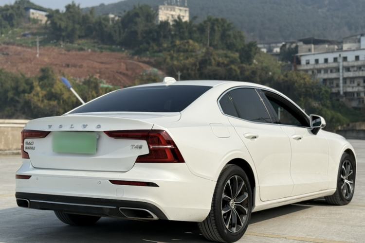 Used Volvo S60 2020 T4 Zhiyi Luxury Edition