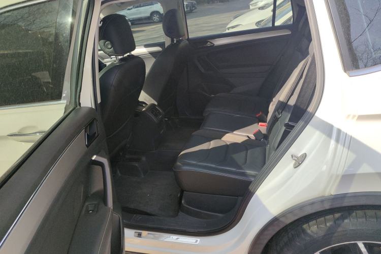 Used Volkswagen Tiguan L 2019 330TSI Automatic Two-Wheel Drive Smart Luxury Version China VI Standard
