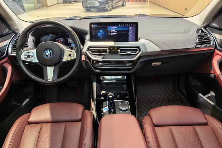 Used BMW iX3 2022 Leading Type Interior 1