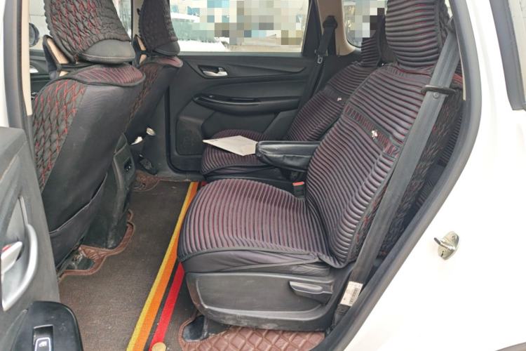 Used Baojun 730 2021 1.5L Manual Fashion Version 7 Seats