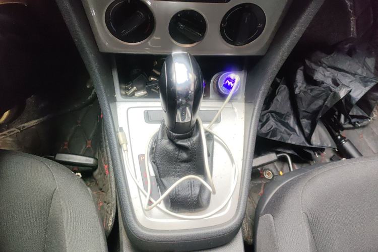 Used Volkswagen Lavida 2013 Revised Classic 1.6L Automatic Fashion Edition
