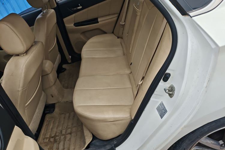 Used Changan Eado 2015 1.6L Manual Luxury Model China IV Standard
