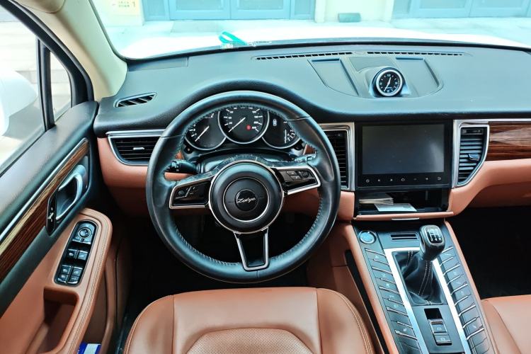 Used Zotye SR9 2017 2.0T Manual "Ultimate Heart" Edition
