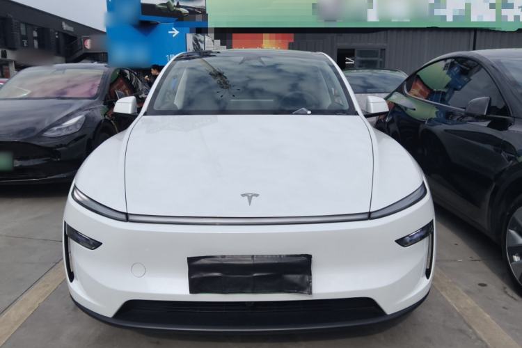 Used Tesla Model Y 2025 Rear-Wheel-Drive Version
