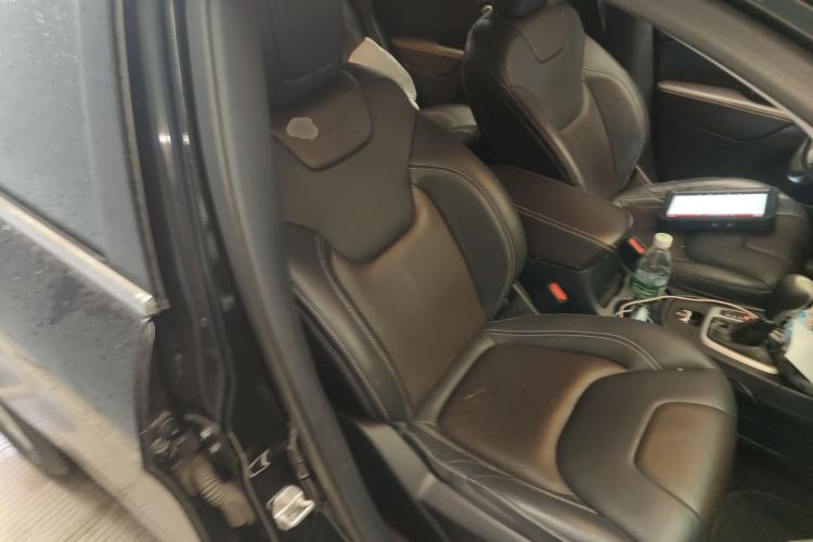 Used Jeep Cherokee 2016 2.4L Leading Edition
