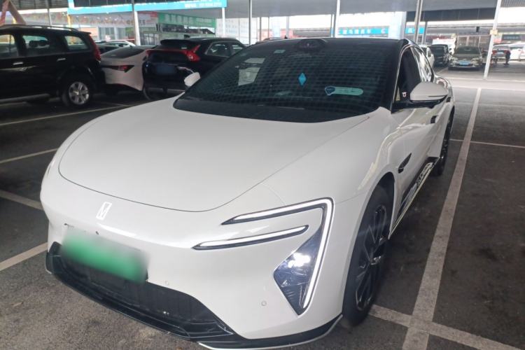 Used Avatr 06 2025 Max All-Electric Version