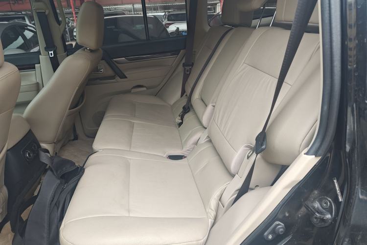 Used Mitsubishi Pajero 2019 V97 3.8L 5-Door GLS Middle East Edition