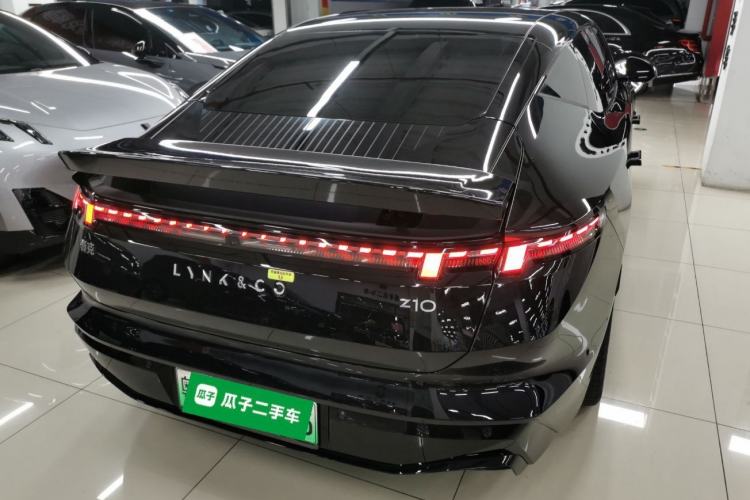 Used Lynk & Co Z10 2025 95 kWh 806 km Range Rear-Wheel Drive Advanced Driver-Assistance System Max