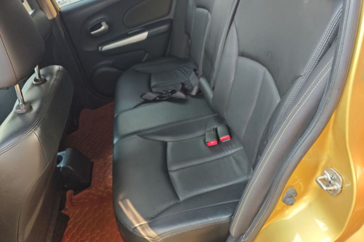 Used Venucia R50X 2013 1.6L Automatic Model
