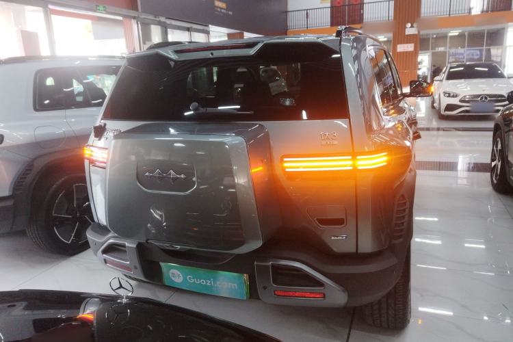 Used Formula Leopard Titanium 3 2025 501KM All-Wheel Drive Intelligent Driving Ultra Version
