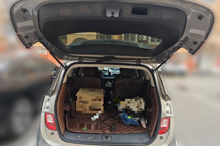 Used Buick GL6 2018 18T 6-Seater Luxury Model Trunk