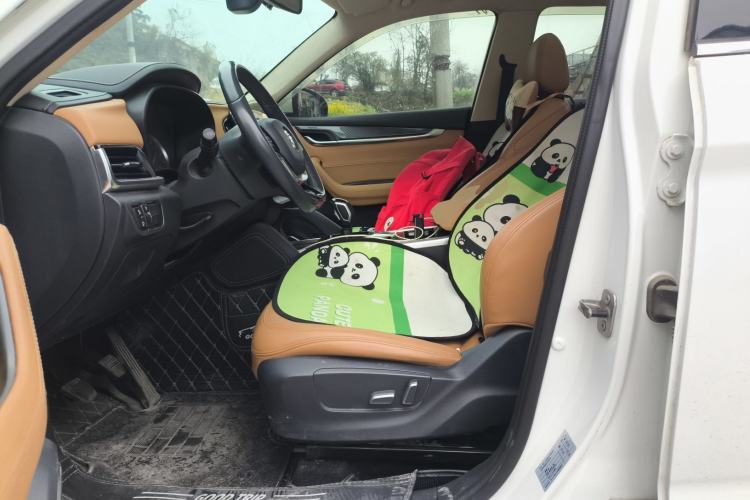 Used Brilliance V7 2018 280T Manual Luxury 5-Seater
