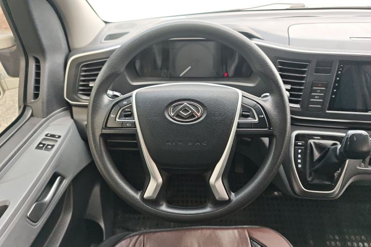 Used SAIC MAXUS Xintu EV80 2023 EV80 PLUS Multi-Functional Passenger Vehicle Short Wheelbase Low Roof Steering Wheel