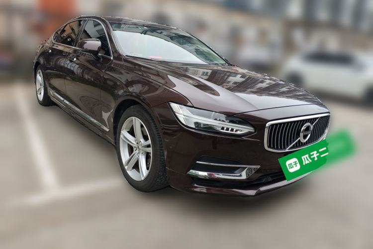 Used Volvo S90 2019 T4 Zhiyi Edition Front Right 45 Deg