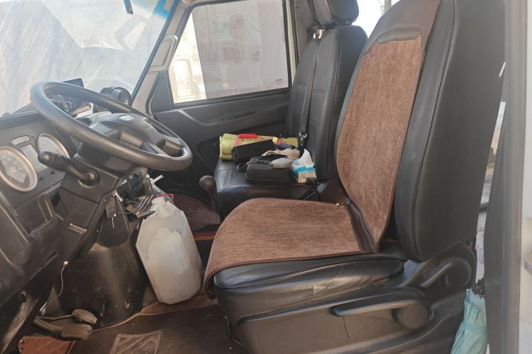 Used Iveco Daily 2021 2.5T A35 M1 Passenger Van 5-9 Seater Short Wheelbase Mid-Roof Design Single Tire Manual Doors Left Front Seat